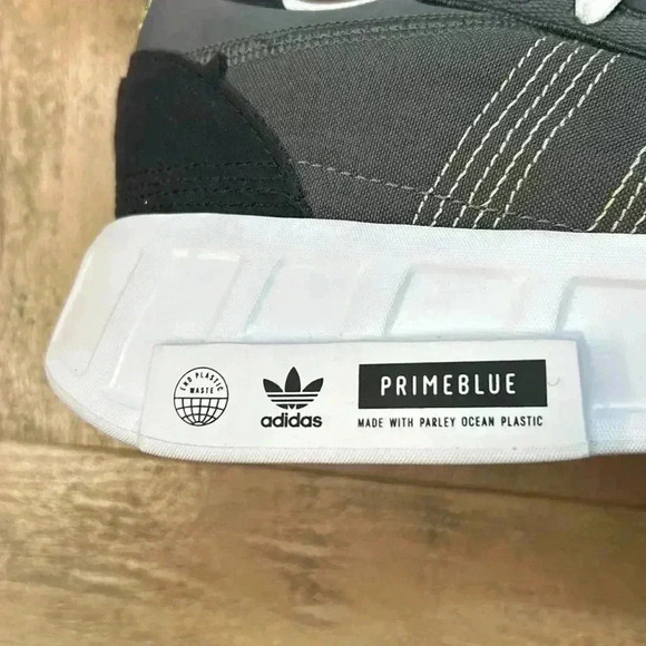 Adidas original sneakers, grey, size 11 1/2, NWT. - Picture 3 of 6